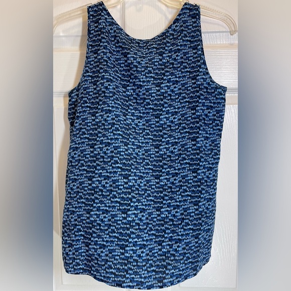 LOFT Women’s Dot Printed Sleeveless Tank Top With Ruffle V- Neck Tie Size Medium - Picture 4 of 4
